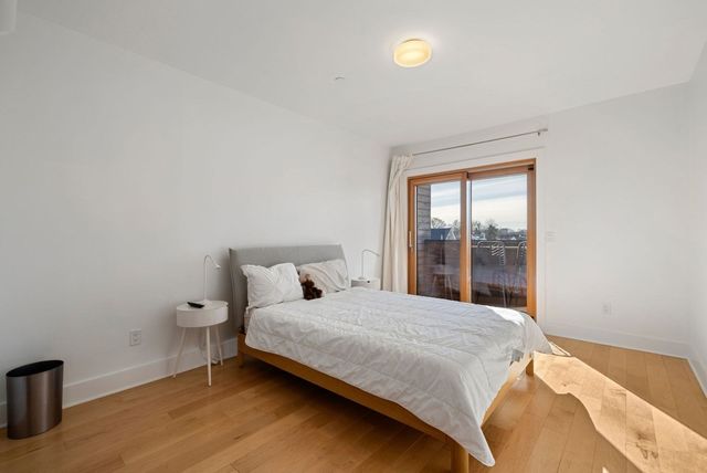240 Salem St 3B, Medford, MA 02155