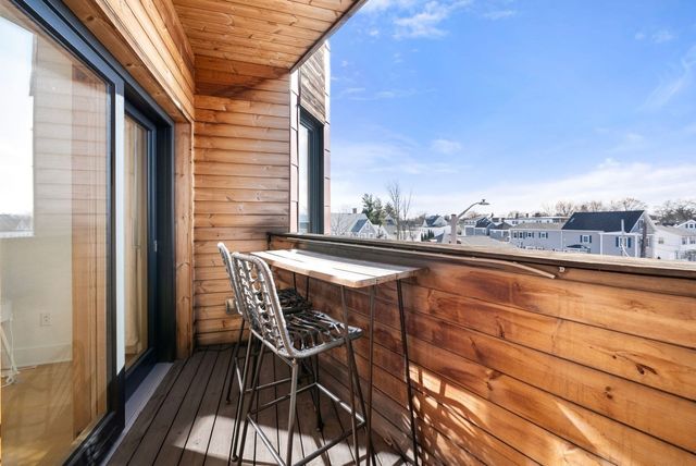 240 Salem St 3B, Medford, MA 02155