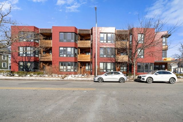 240 Salem St 3B, Medford, MA 02155