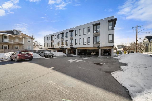 240 Salem St 3B, Medford, MA 02155