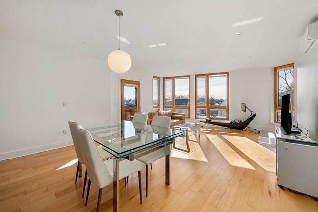 240 Salem St 3B, Medford, MA 02155