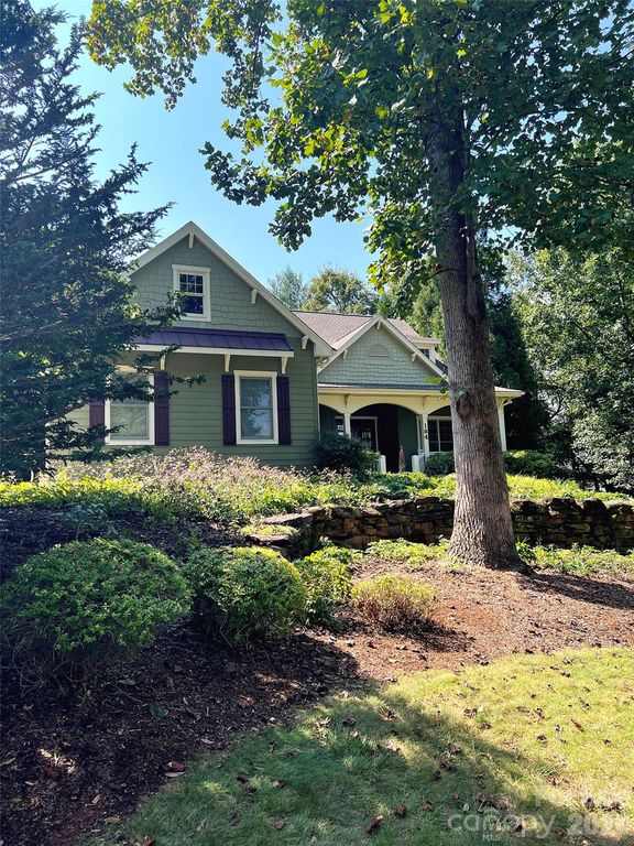 184 Benhurst Court, Hendersonville, NC 28791