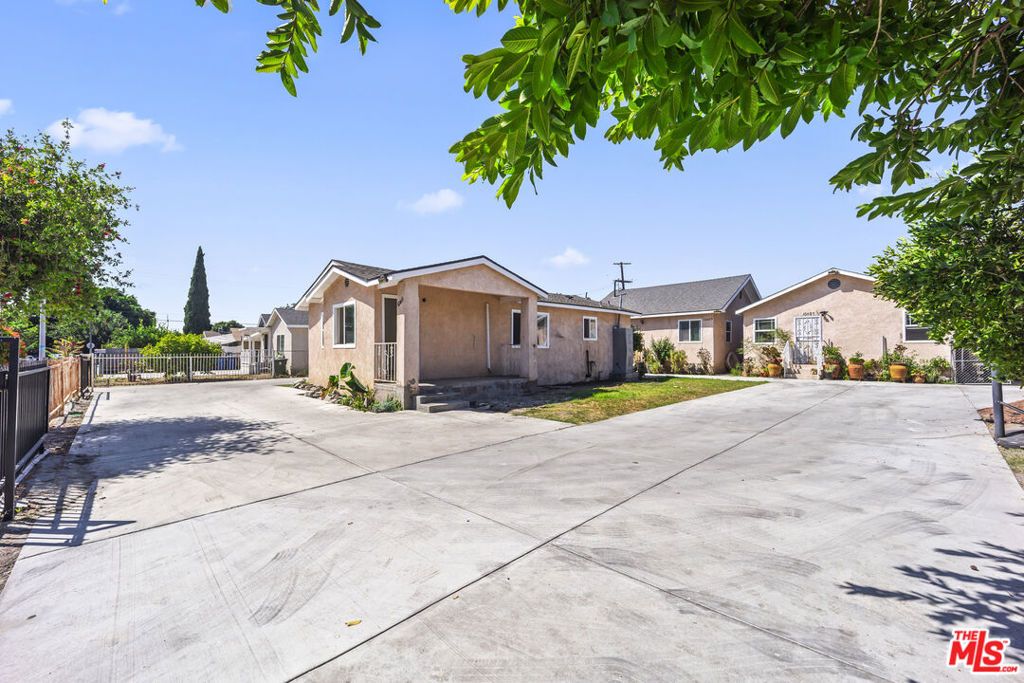 10407 Juniper Street, Los Angeles, CA 90002