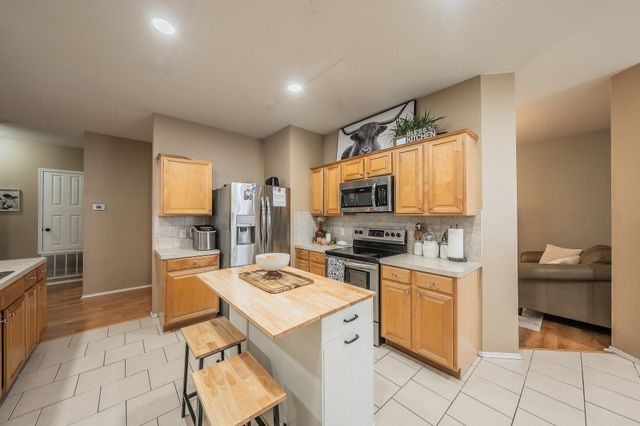 9032 Saratoga Road, Fort Worth, TX 76244