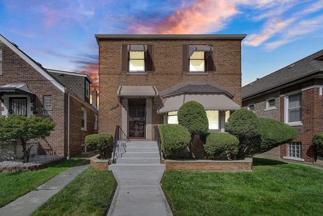 8338 S Yates Boulevard, Chicago, IL 60617
