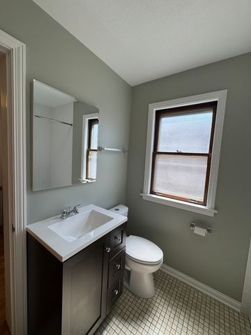 8338 S Yates Boulevard, Chicago, IL 60617