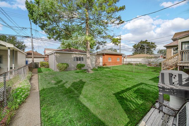 8338 S Yates Boulevard, Chicago, IL 60617