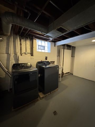 8338 S Yates Boulevard, Chicago, IL 60617