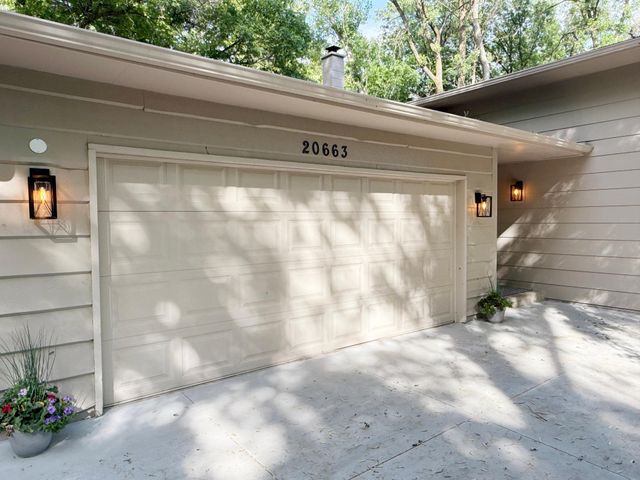 20663 Ulysses Street NW, Elk River, MN 55330