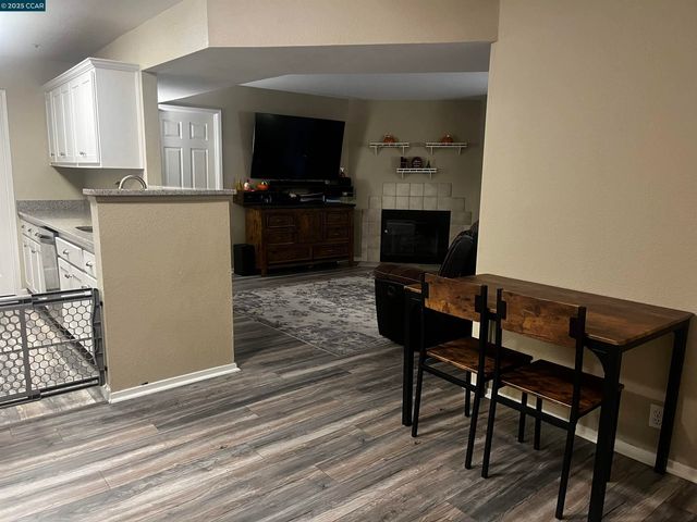 1450 Bel Air Dr 110, Concord, CA 94521