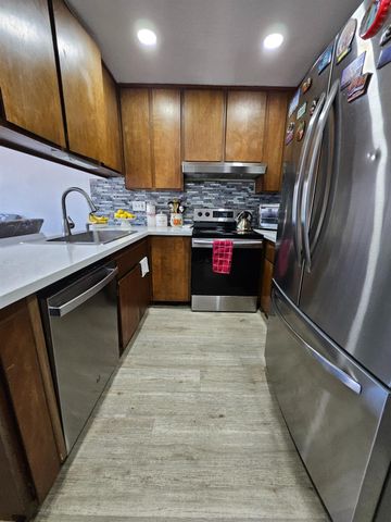 5152 Greenberry Dr, Sacramento, CA 95841