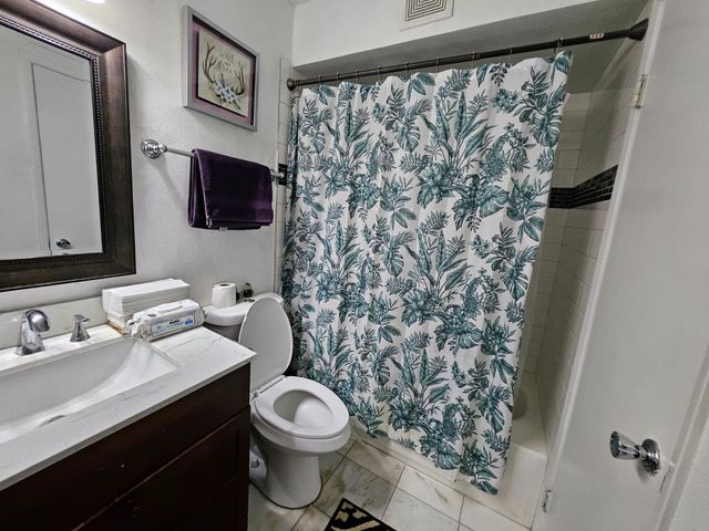 5152 Greenberry Dr, Sacramento, CA 95841