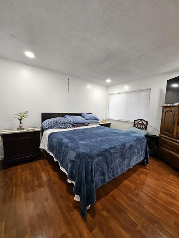 5152 Greenberry Dr, Sacramento, CA 95841