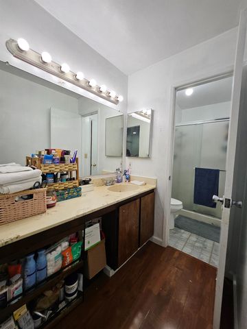 5152 Greenberry Dr, Sacramento, CA 95841