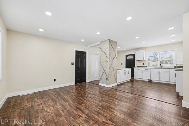 32565 Mason Street, Westland, MI 48186