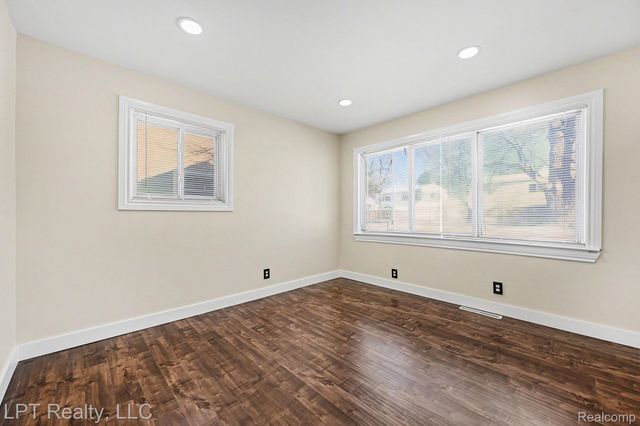 32565 Mason Street, Westland, MI 48186