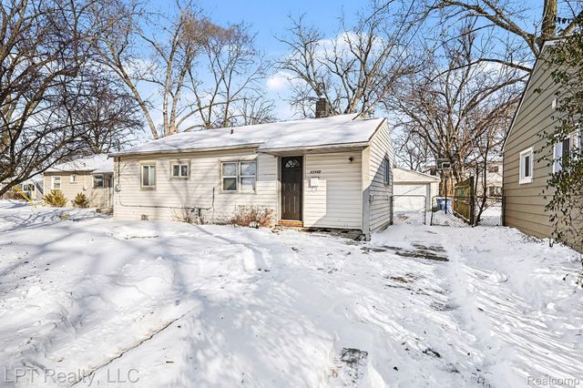 32565 Mason Street, Westland, MI 48186