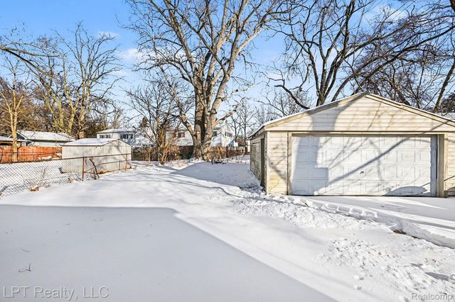 32565 Mason Street, Westland, MI 48186