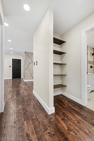 32565 Mason Street, Westland, MI 48186