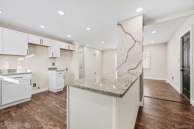 32565 Mason Street, Westland, MI 48186