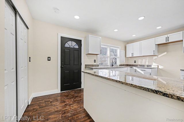 32565 Mason Street, Westland, MI 48186