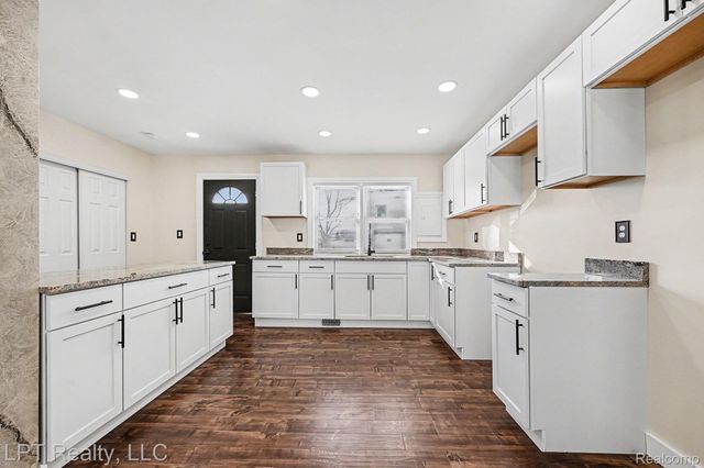 32565 Mason Street, Westland, MI 48186