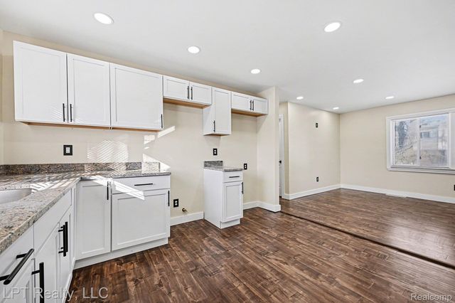 32565 Mason Street, Westland, MI 48186