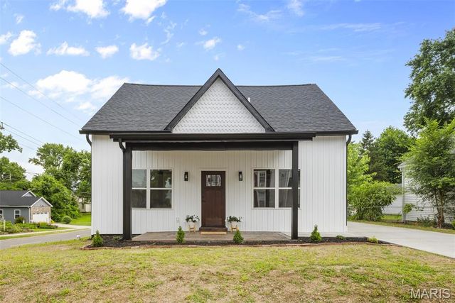 302 SHORT Street, Collinsville, IL 62234