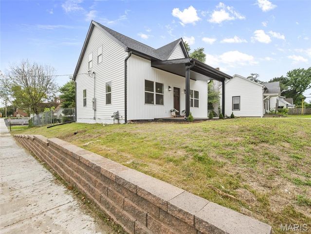 302 SHORT Street, Collinsville, IL 62234