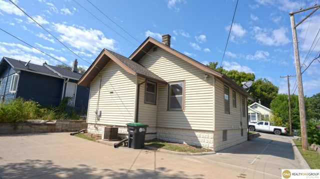 401 Valley Street, Omaha, NE 68108