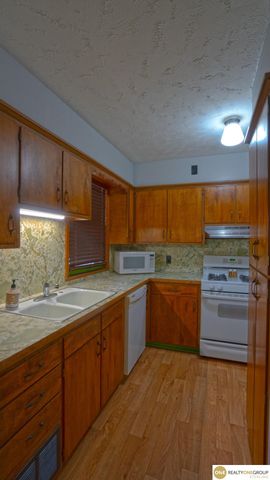 401 Valley Street, Omaha, NE 68108