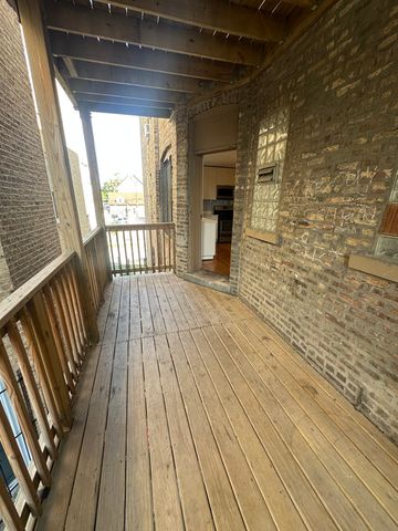 1500 N Rockwell Street 1, Chicago, IL 60622