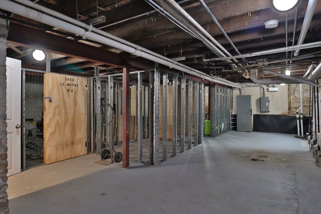 1500 N Rockwell Street 1, Chicago, IL 60622