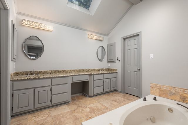 15607 GOLDEN CREEK, Dallas, TX 75248