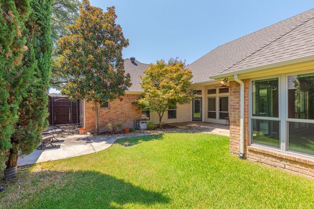 15607 GOLDEN CREEK, Dallas, TX 75248