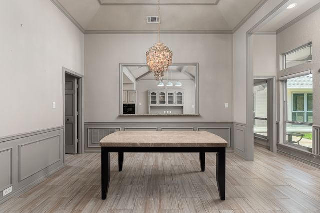 15607 GOLDEN CREEK, Dallas, TX 75248