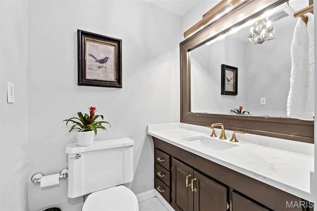 8033 Seminole Place, St Louis, MO 63105