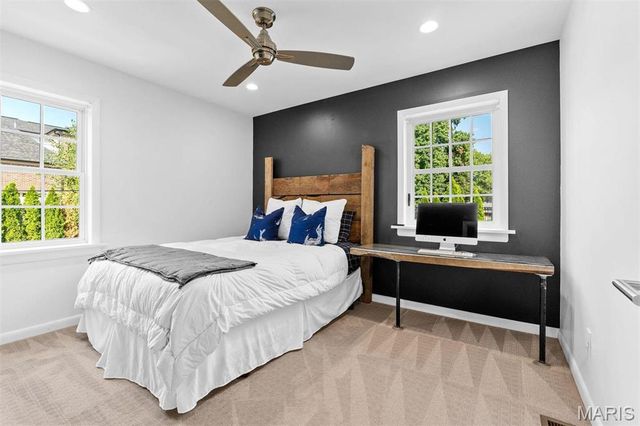 8033 Seminole Place, St Louis, MO 63105