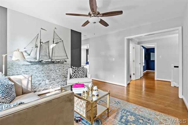 8033 Seminole Place, St Louis, MO 63105