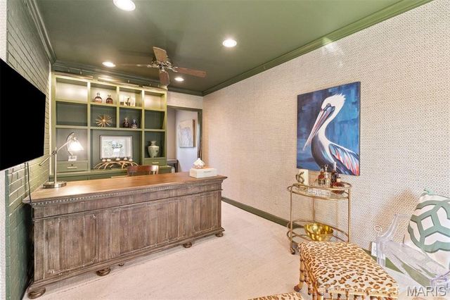 8033 Seminole Place, St Louis, MO 63105