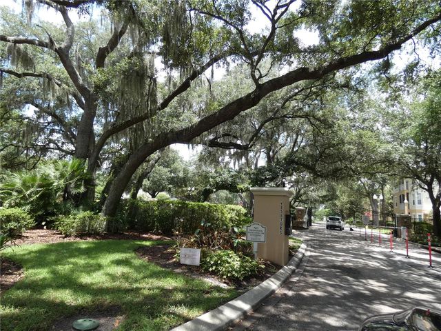 6105 TWAIN STREET 102, Orlando, FL 32835