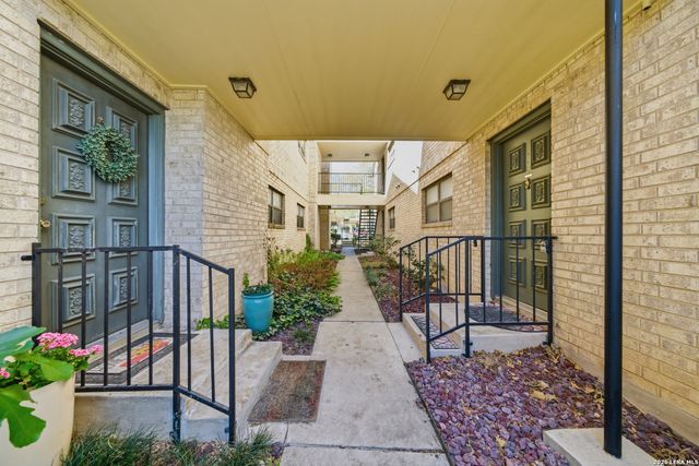 11843 Braesview Apt 407, San Antonio, TX 78213