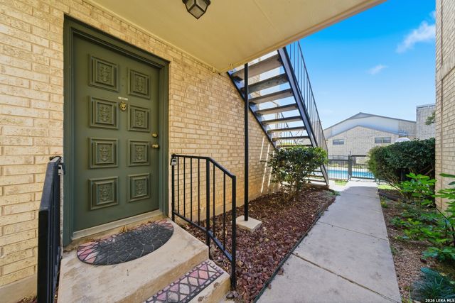 11843 Braesview Apt 407, San Antonio, TX 78213