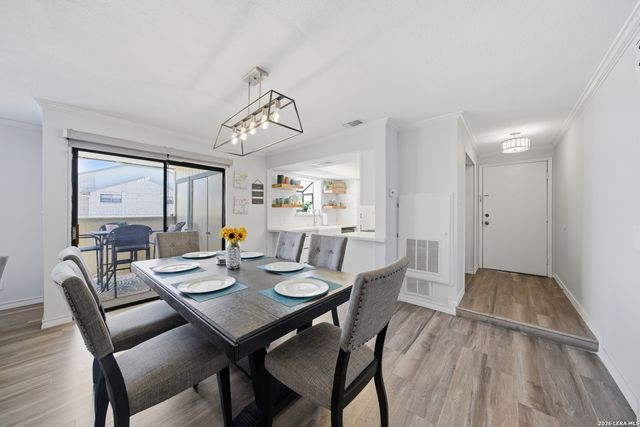 11843 Braesview Apt 407, San Antonio, TX 78213