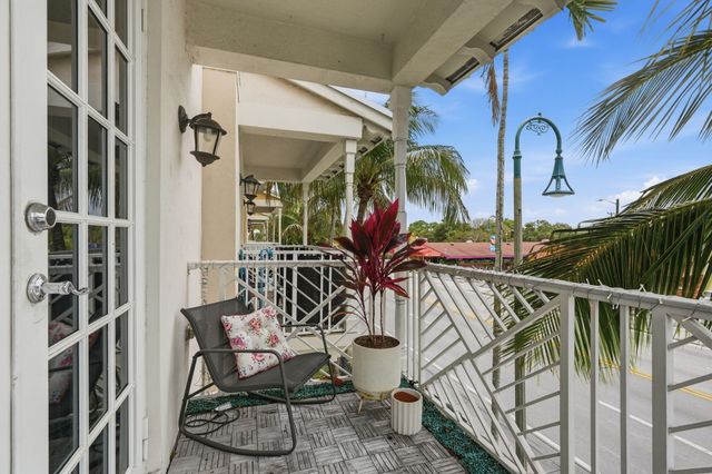 310 N Dixie Highway 104, Lake Worth Beach, FL 33460