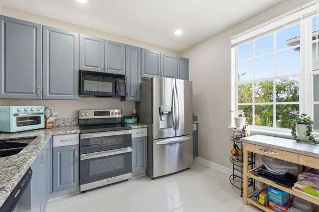 310 N Dixie Highway 104, Lake Worth Beach, FL 33460