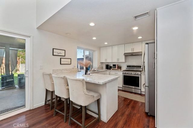 834 Robles Pl, Corona, CA 92882