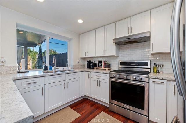 834 Robles Pl, Corona, CA 92882