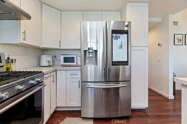 834 Robles Pl, Corona, CA 92882