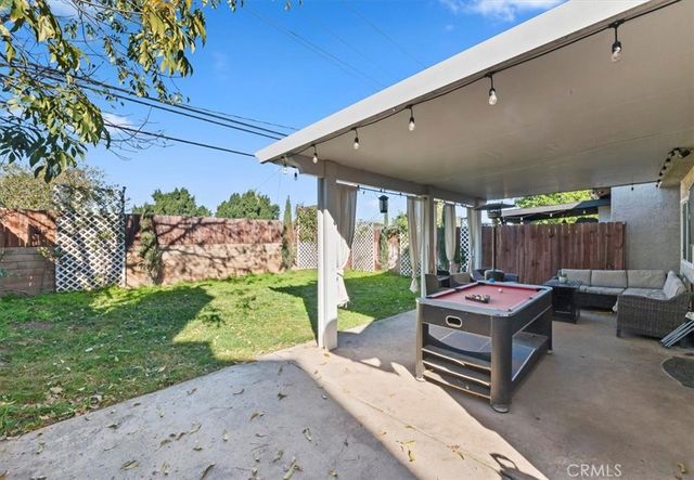 834 Robles Pl, Corona, CA 92882